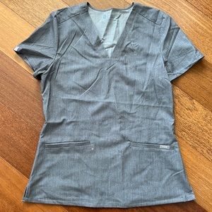 graphite two-pocket scrub top